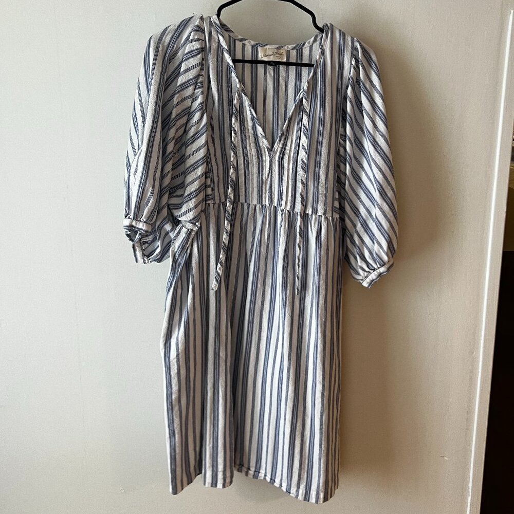 Universal Thread Blue and White Puff Sleeve Mini Dress